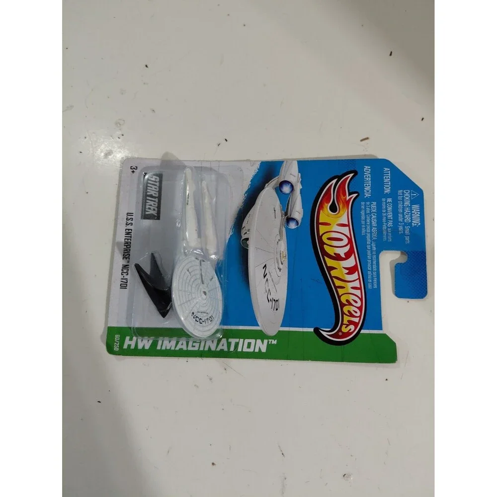 NIP Hot Wheels Imagination 1:64 DieCast Star Trek USS Enterprise NCC-1701 B
